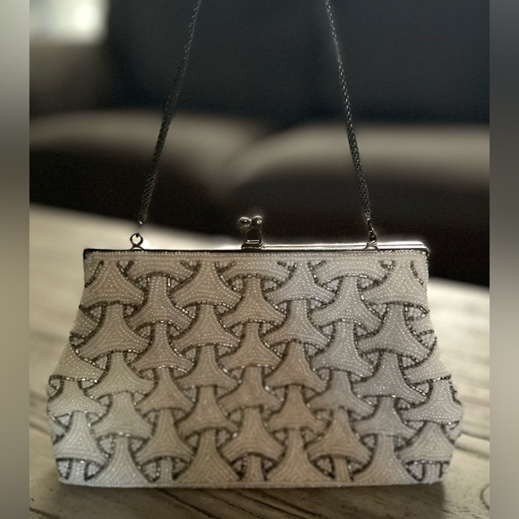 Vintage White and Gray Beaded Women's Evening Bag Clutch Purse Metal Chain Strap - Picture 7 of 9